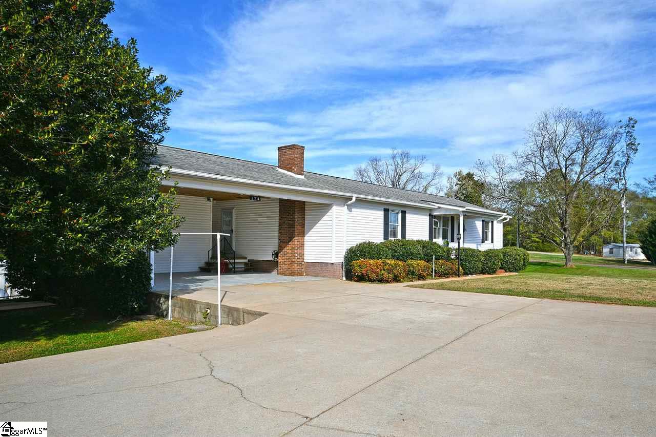 174 Gantt Springs Road Liberty, SC 29657 - Photo 2 of 36