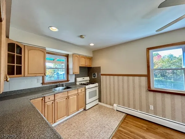 $2,300 | 73 West New Street, Unit 1, Rockaway, NJ 07866