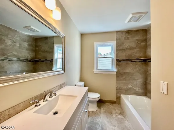 $2,300 | 73 West New Street, Unit 1, Rockaway, NJ 07866