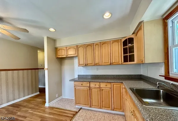 $2,300 | 73 West New Street, Unit 1, Rockaway, NJ 07866