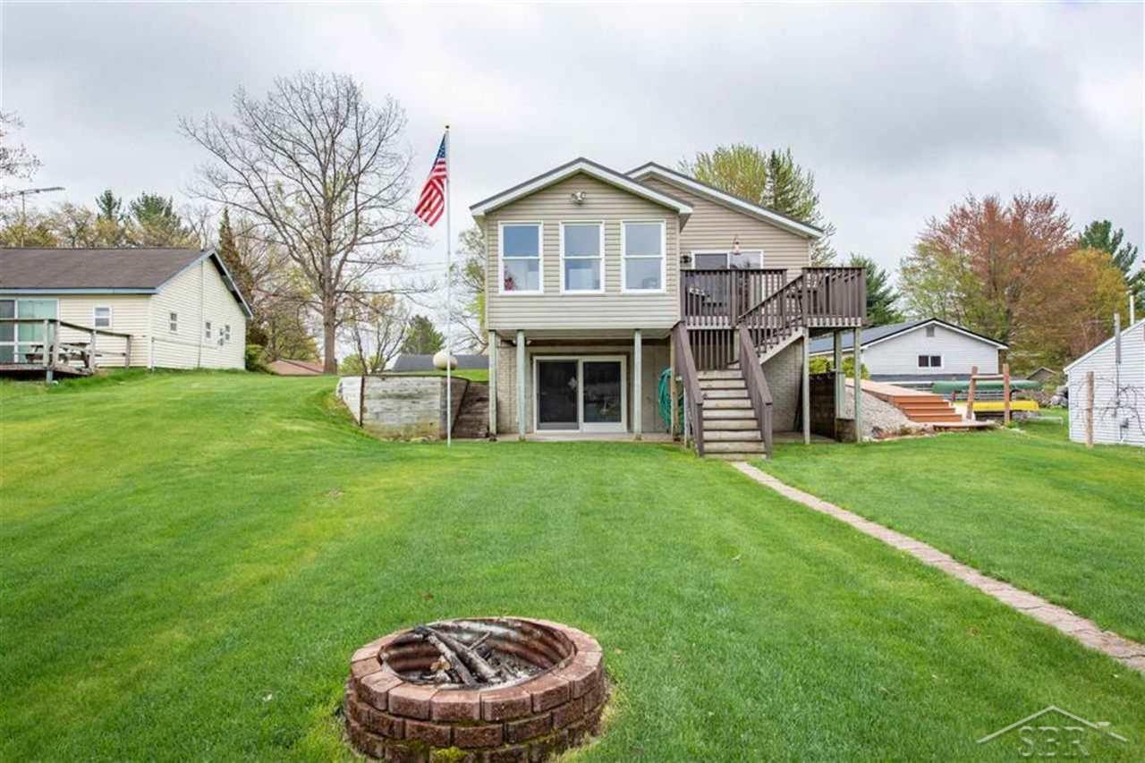 6589 Sawmill Road Harrison, MI 48625 - Photo 1 of 49 31381353.JPG