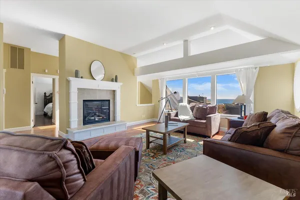 $1,749,000 | 21468 Heron Drive, Bodega Bay, CA 94923