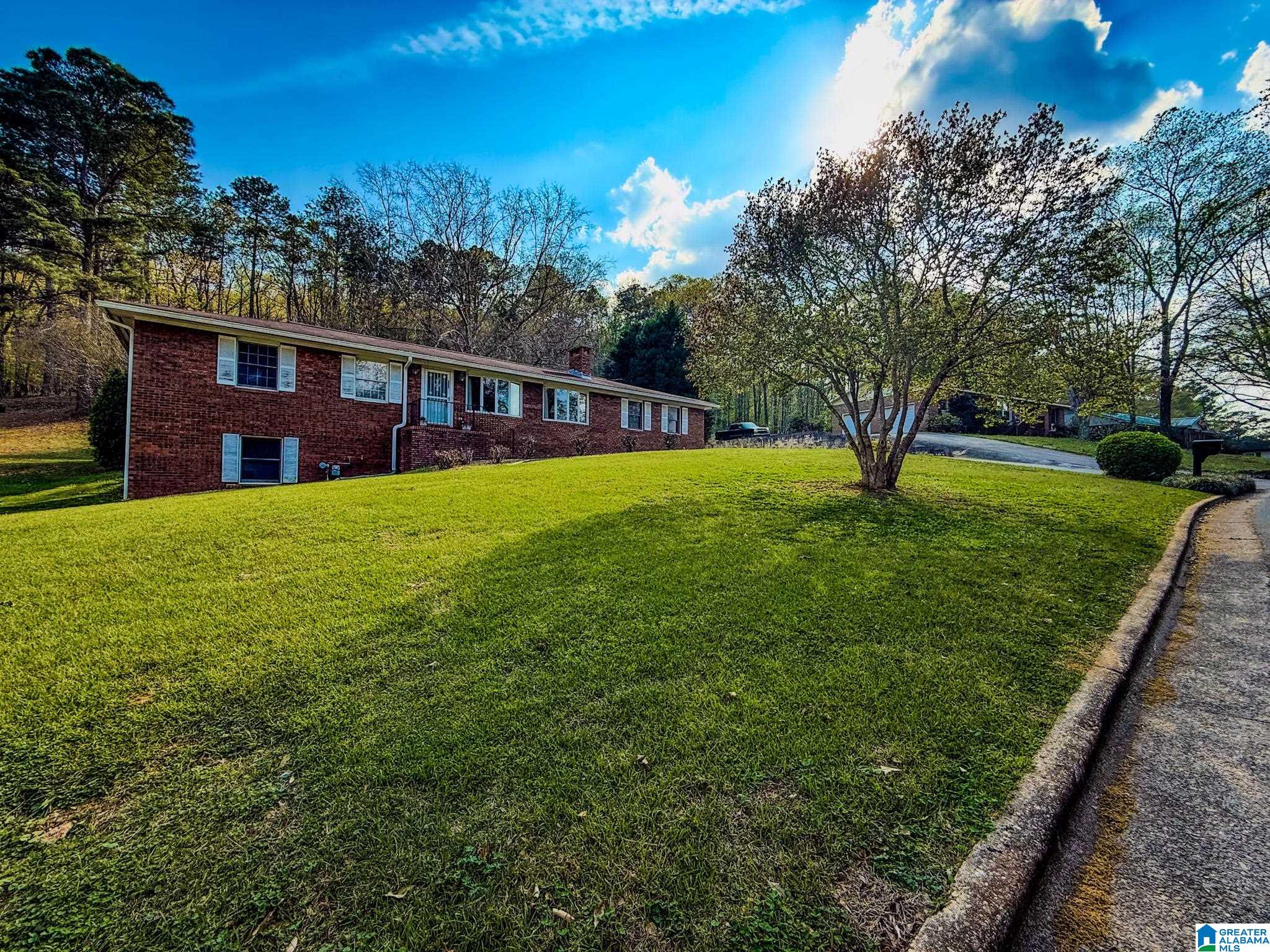 1409 Fairmont Road Sylacauga, AL 35150 - Photo 3 of 76 Gallery Image 3