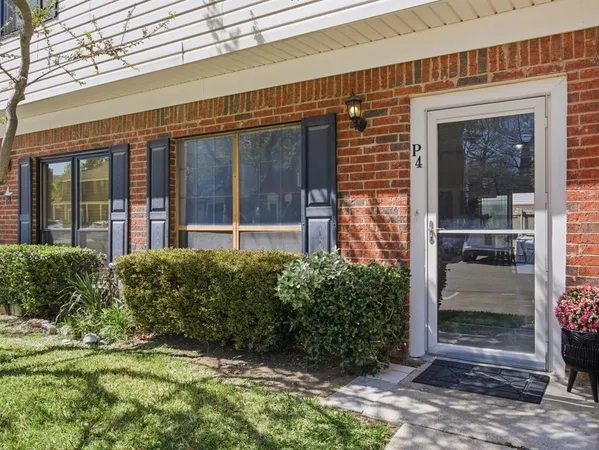$239,000 | 234 Samuel Boulevard, Unit 4, Coppell, TX 75019