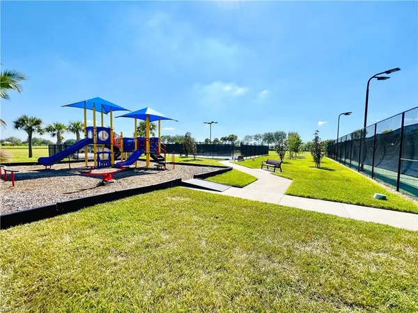 $2,200 | 14297 Oviedo Place, Unit 14297, Fort Myers, FL 33905