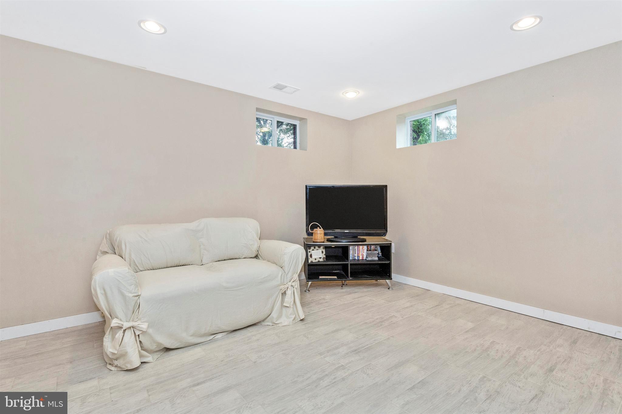 8405 Hawkins Creamery Road Gaithersburg, MD 20882 - Photo 27 of 58 Gallery Image 27