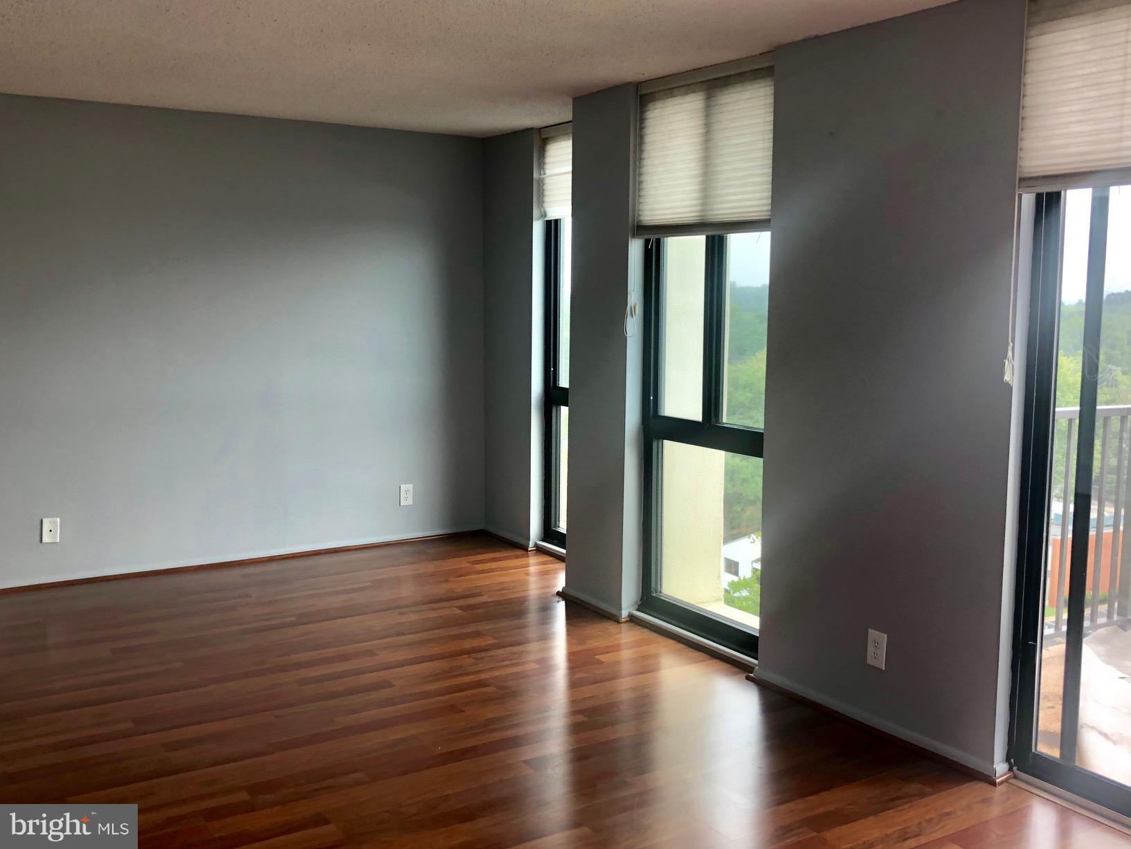 6800 Fleetwood Road, Unit 1205 McLean, VA 22101 - Photo 5 of 14 Living Room