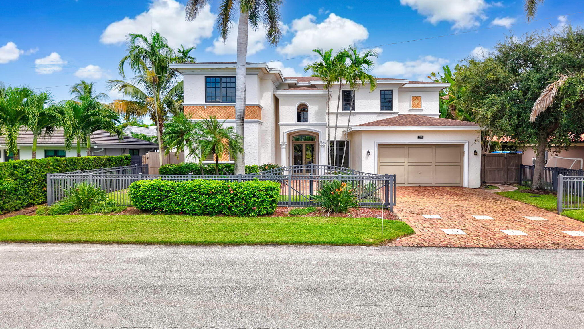 260 Northeast Wavecrest Court Boca Raton, FL 33432 - Photo 2 of 71 Front Elevation