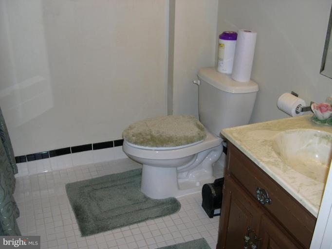 628 Cannon Road Silver Spring, MD 20904 - Photo 14 of 18 Bath #2