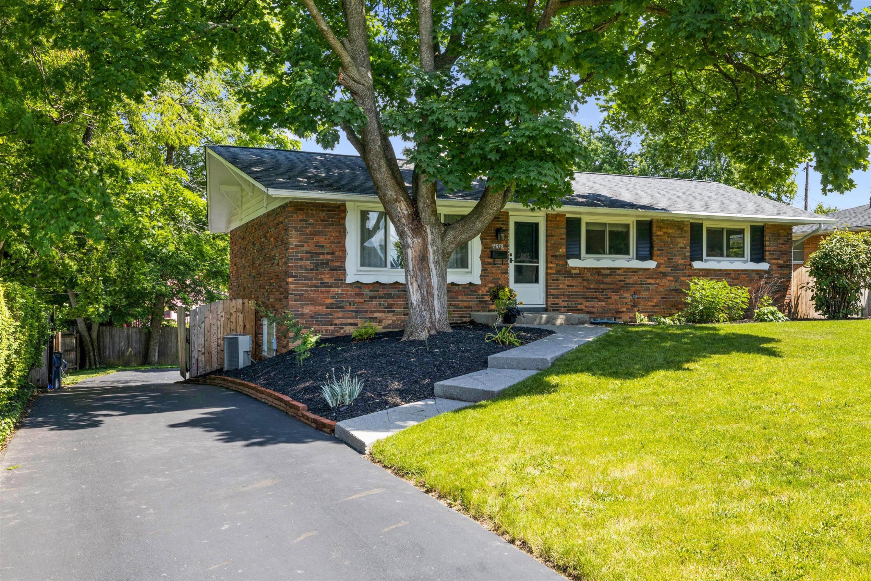 2678 Edgevale Road Upper Arlington, OH 43221 - Photo 43 of 49 51-511A3802
