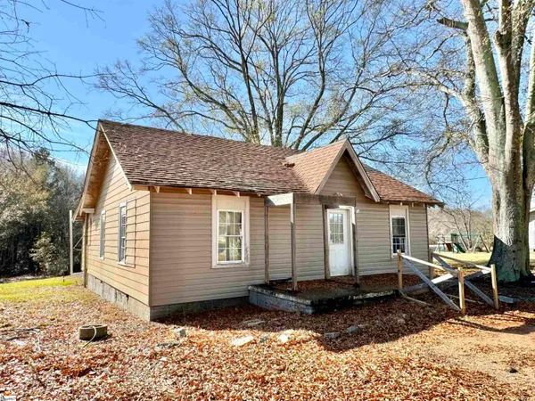 $159,000 | 3072 Old Furnace Road, Boiling Springs, SC 29316