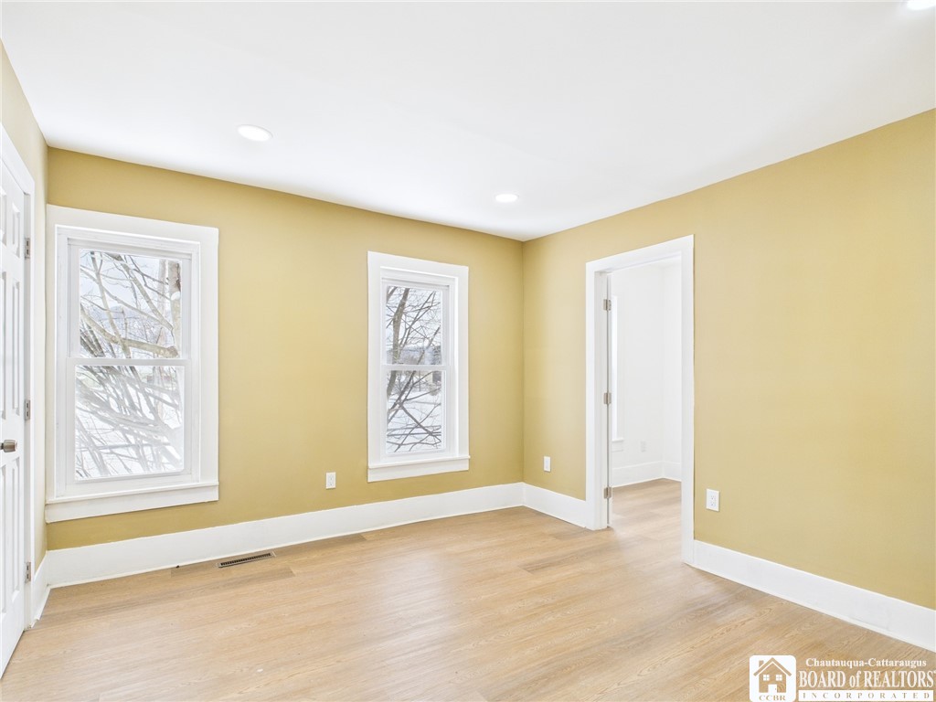 307 West Oak Street Olean, NY 14760 - Photo 5 of 34