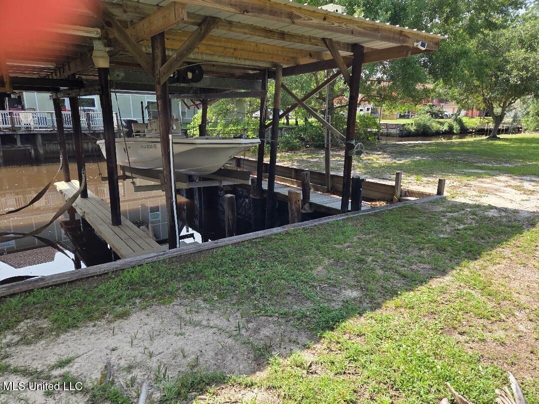 39 Harrison Road Bay St. Louis, MS 39520 - Photo 28 of 30 39hboathouse