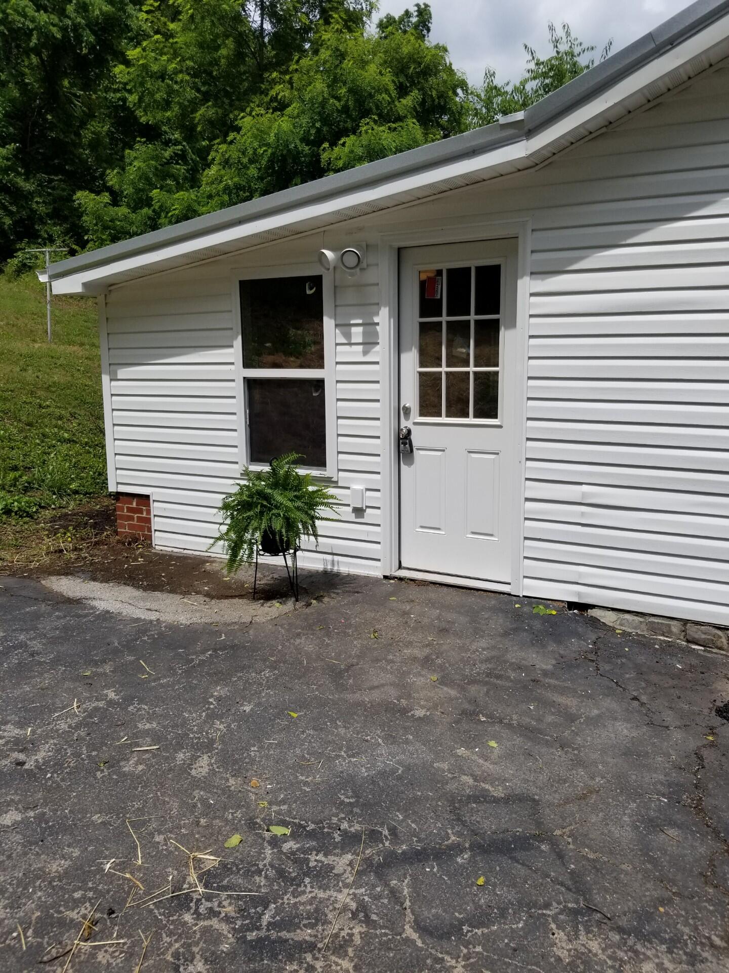 210 Coal Chute Road Elizabethton, TN 37643 - Photo 8 of 29 123_1 (22)