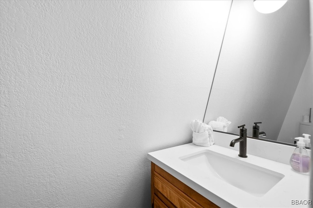 1635 Cascade Road Big Bear City, CA 92314 - Photo 16 of 22