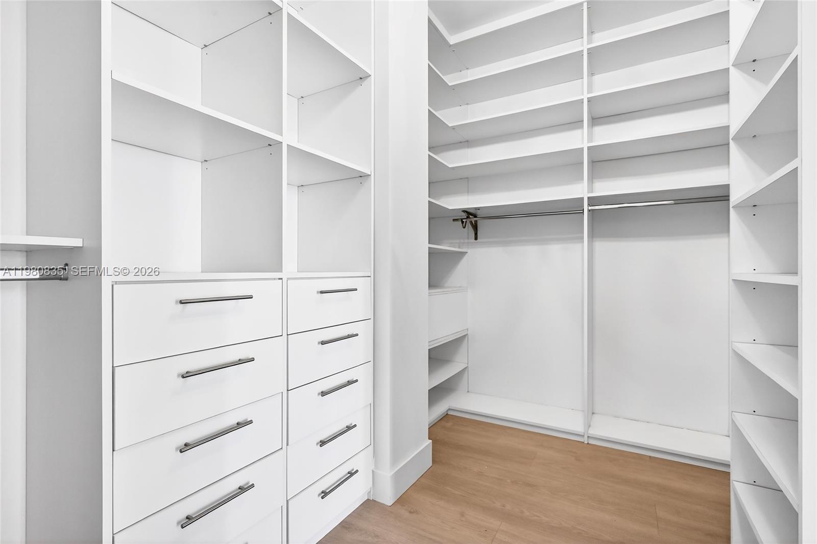 701 Brickell Key Boulevard, Unit LPH06 Miami, FL 33131 - Photo 12 of 40