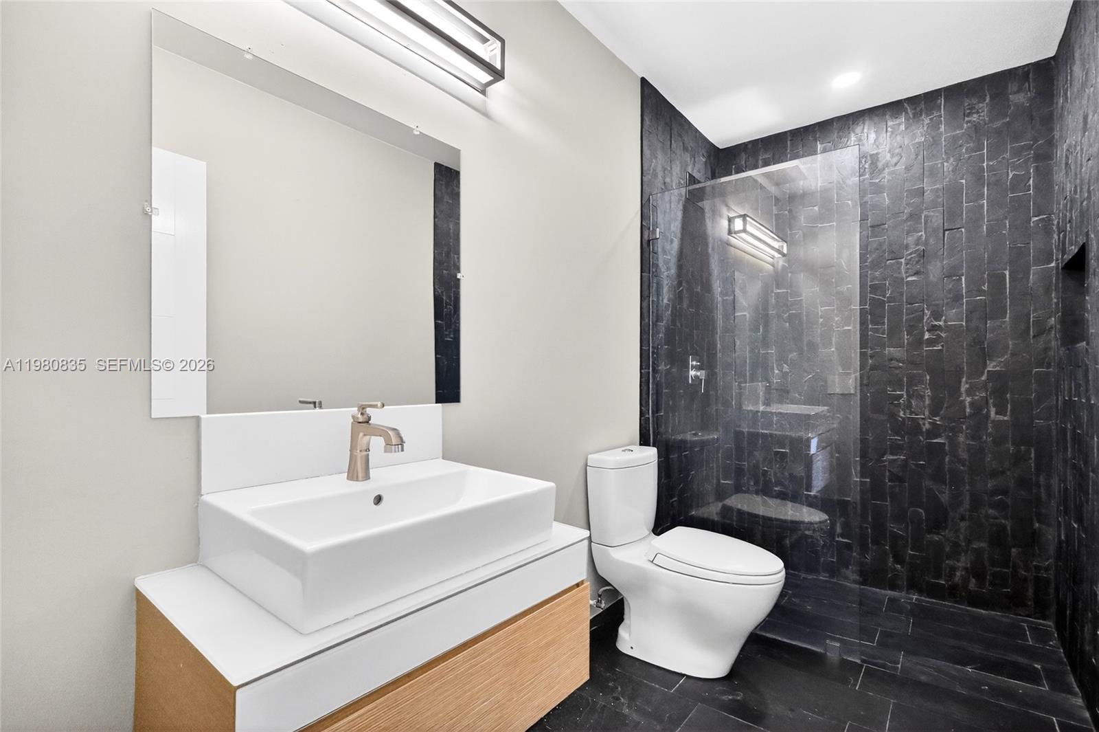 701 Brickell Key Boulevard, Unit LPH06 Miami, FL 33131 - Photo 18 of 40