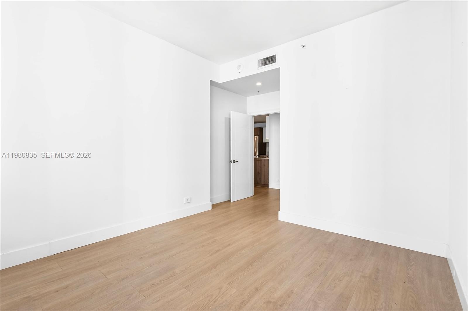 701 Brickell Key Boulevard, Unit LPH06 Miami, FL 33131 - Photo 20 of 40