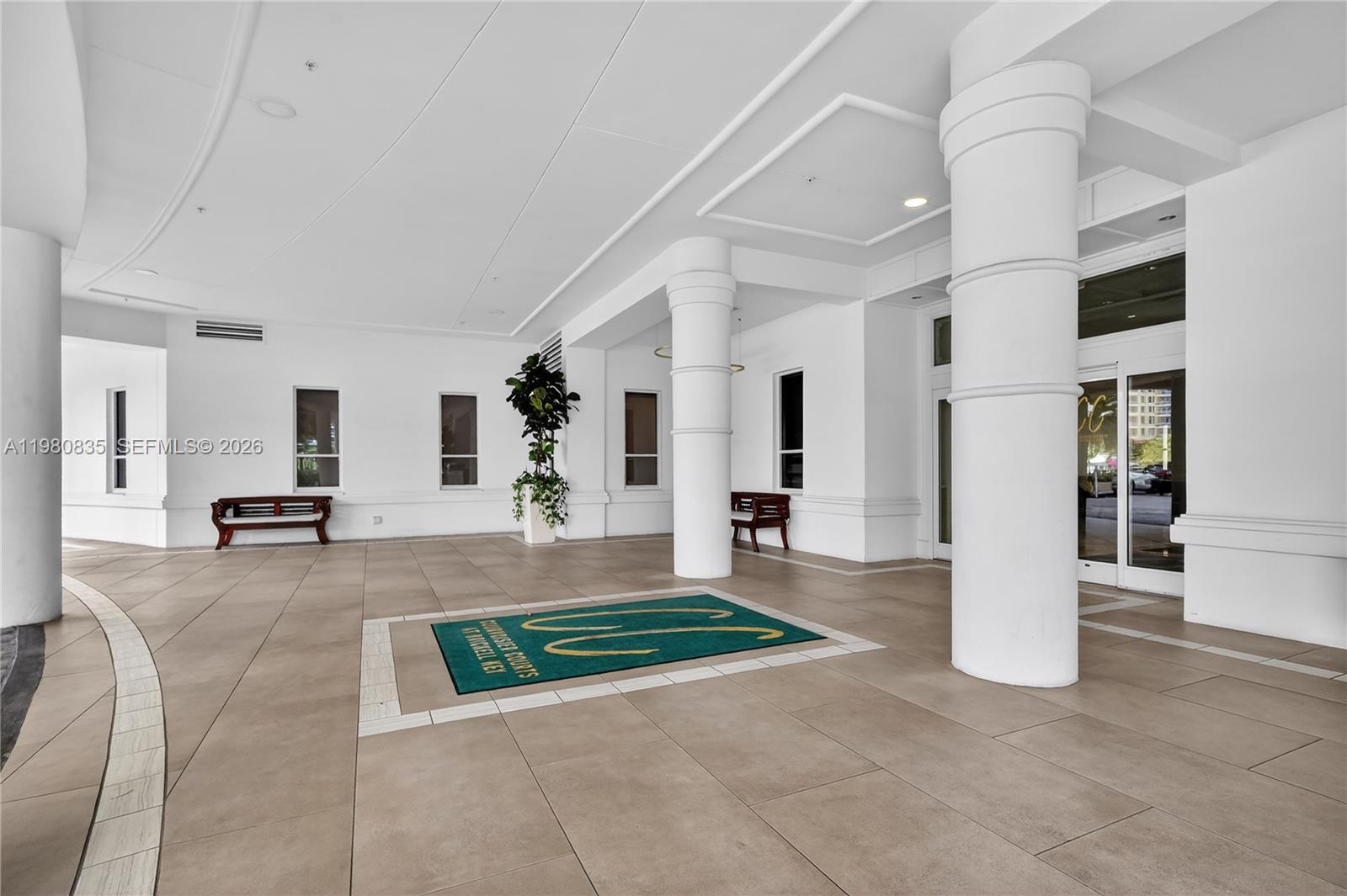 701 Brickell Key Boulevard, Unit LPH06 Miami, FL 33131 - Photo 28 of 40