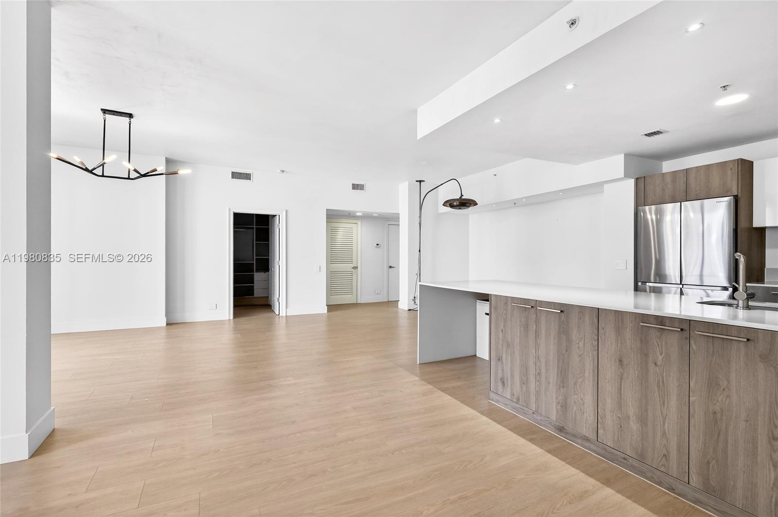 701 Brickell Key Boulevard, Unit LPH06 Miami, FL 33131 - Photo 3 of 40