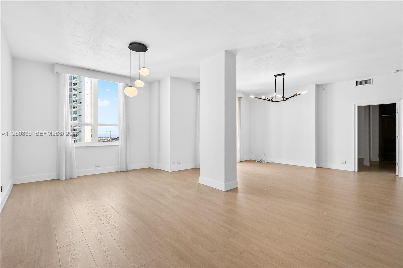 701 Brickell Key Boulevard, Unit LPH06 Miami, FL 33131 - Photo 5 of 40