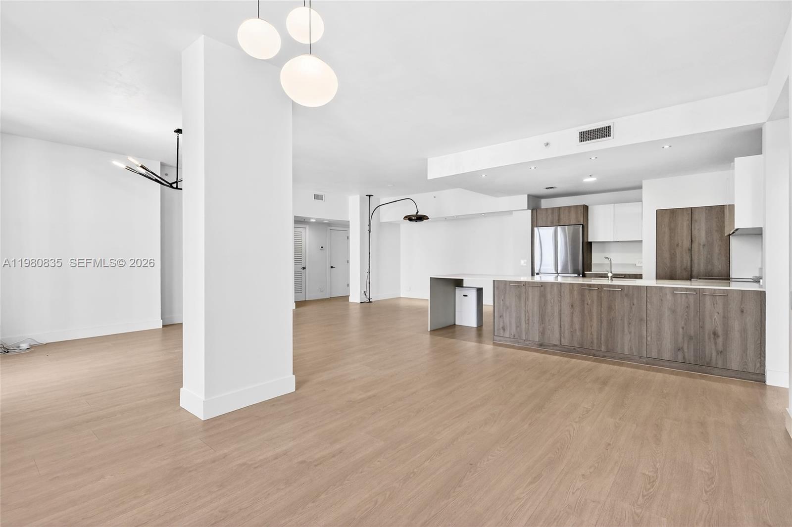 701 Brickell Key Boulevard, Unit LPH06 Miami, FL 33131 - Photo 6 of 40