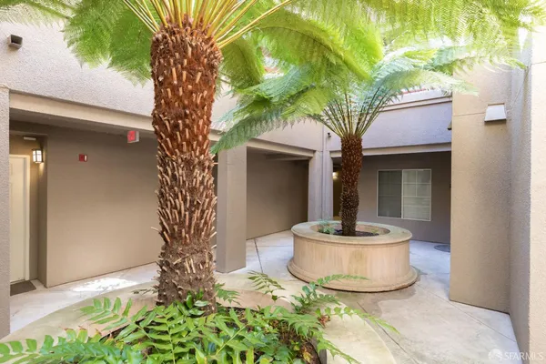 $3,650 | 240 Caldecott Lane, Unit 108, Oakland, CA 94618