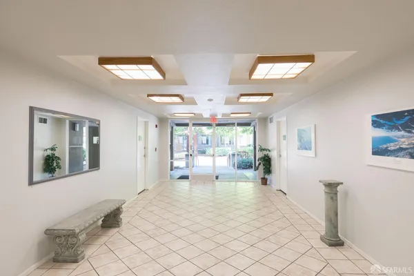 $3,650 | 240 Caldecott Lane, Unit 108, Oakland, CA 94618