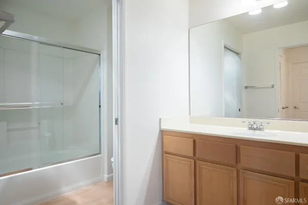 $3,650 | 240 Caldecott Lane, Unit 108, Oakland, CA 94618