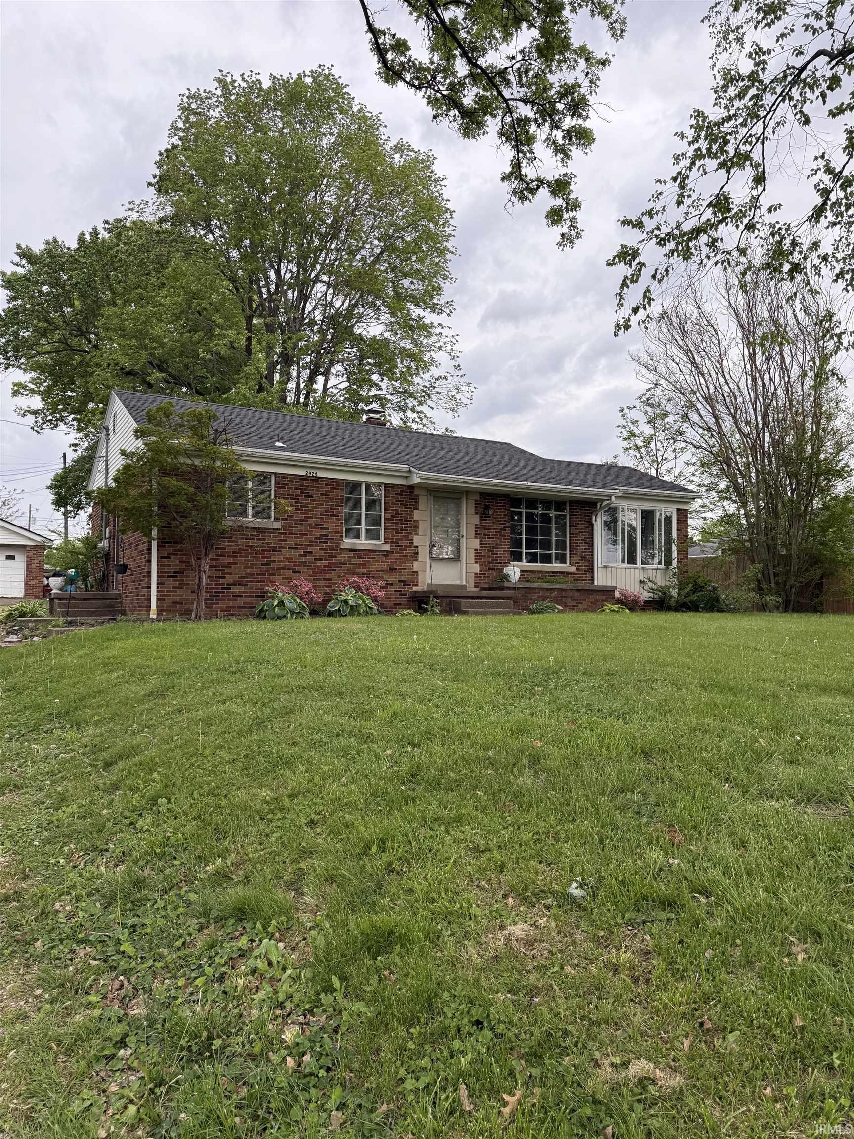 2924 Bergdolt Road Evansville, IN 47711 - Photo 2 of 3