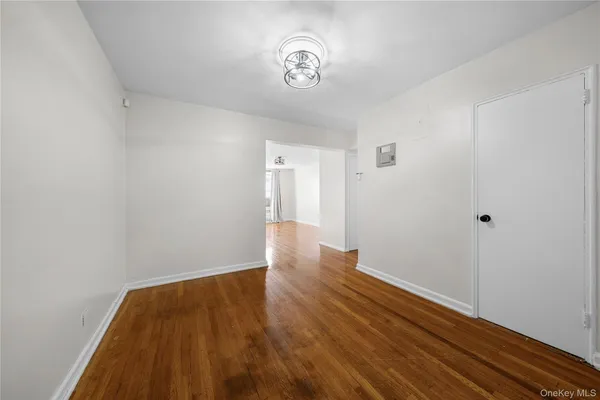 $299,000 | 142-35 84th Drive, Unit 6B | Briarwood