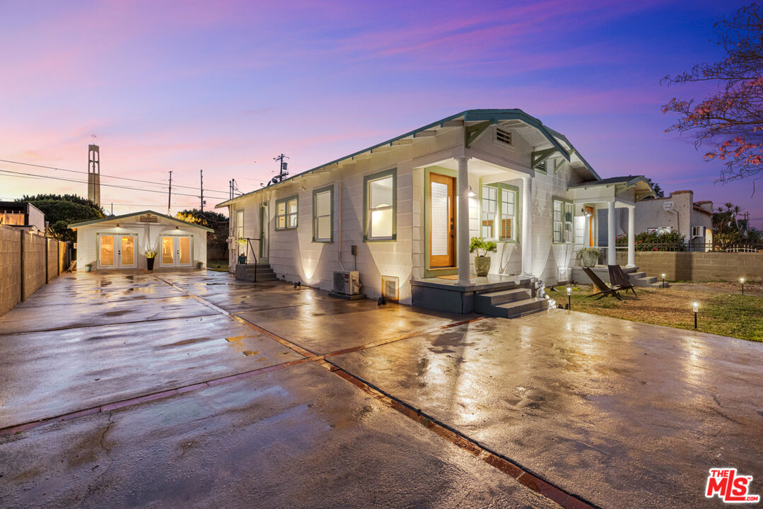 612 Romulo Street Los Angeles, CA 90065 - Photo 3 of 33