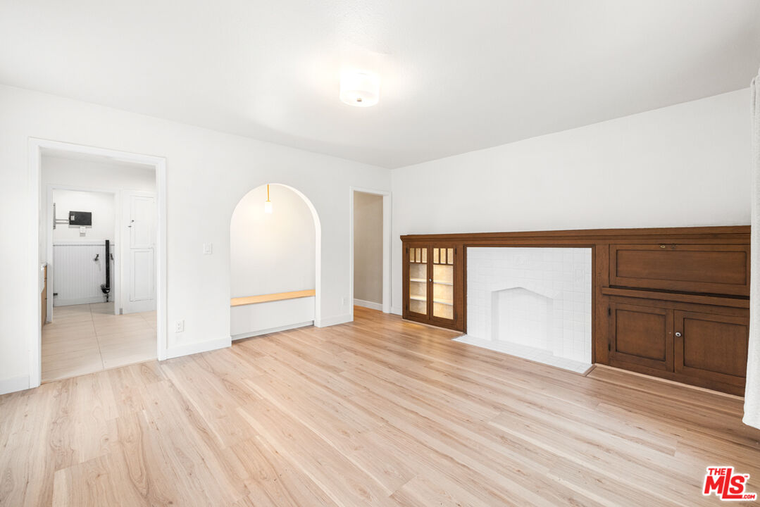 612 Romulo Street Los Angeles, CA 90065 - Photo 7 of 33