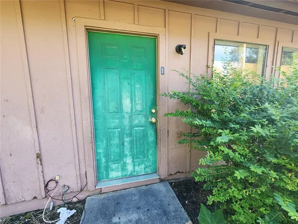 $950 | 5817 Northwest 23rd Terrace, Unit 1, Gainesville, FL 32653