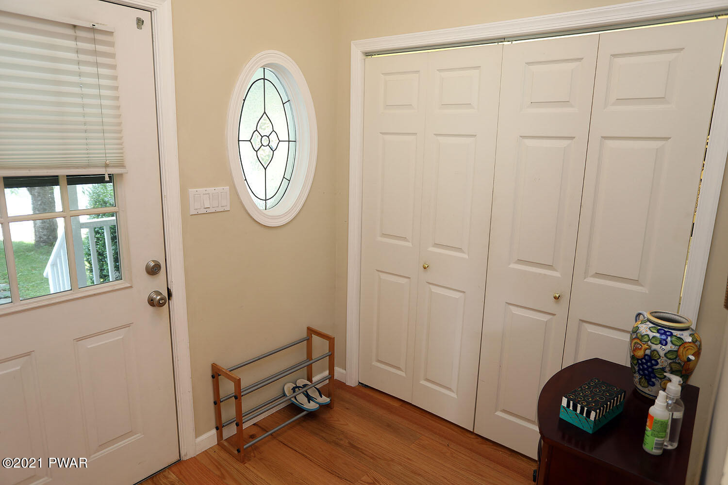 323 Layton Road Equinunk, PA 18417 - Photo 9 of 39 Laundry & entry