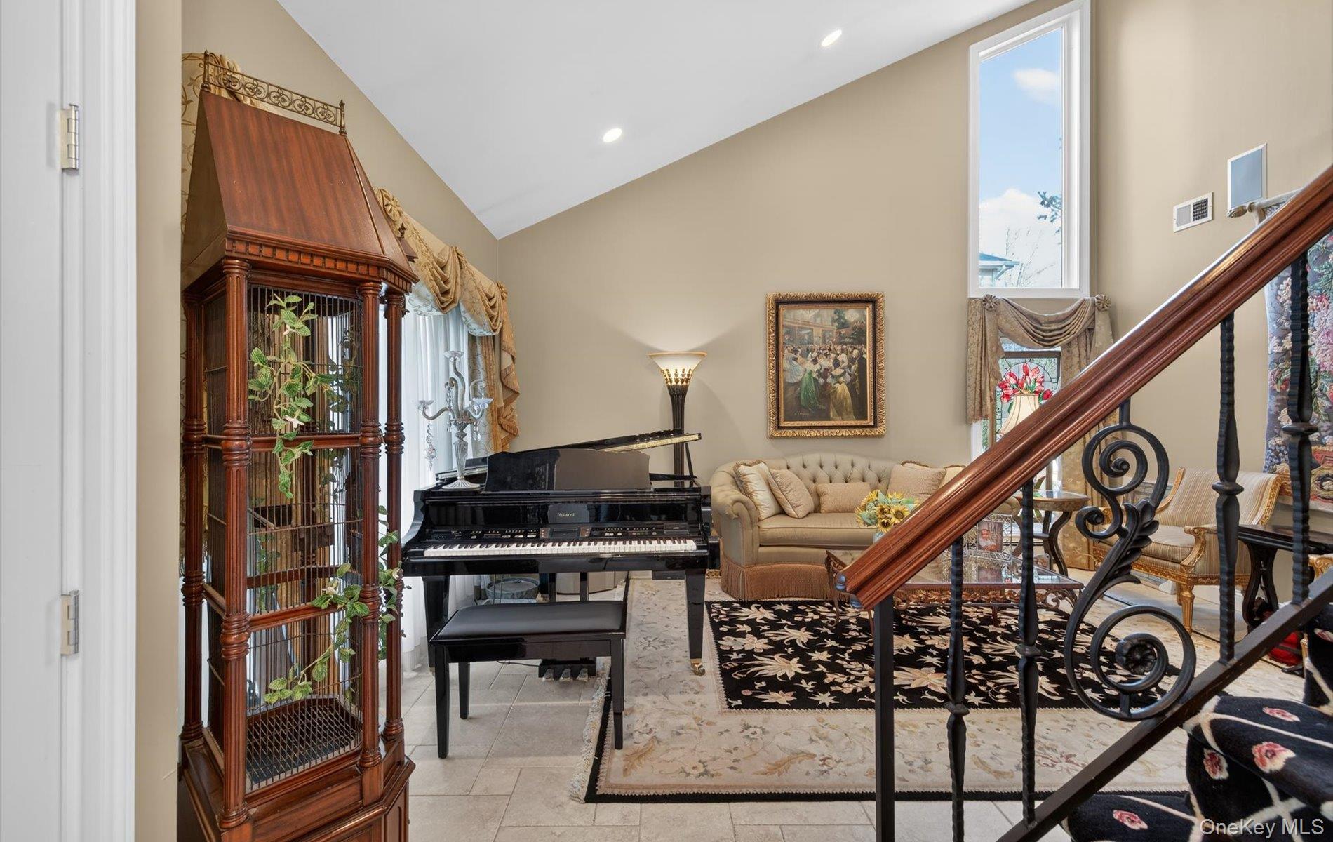 18 Chardonnay Road Commack, NY 11725 - Photo 11 of 50