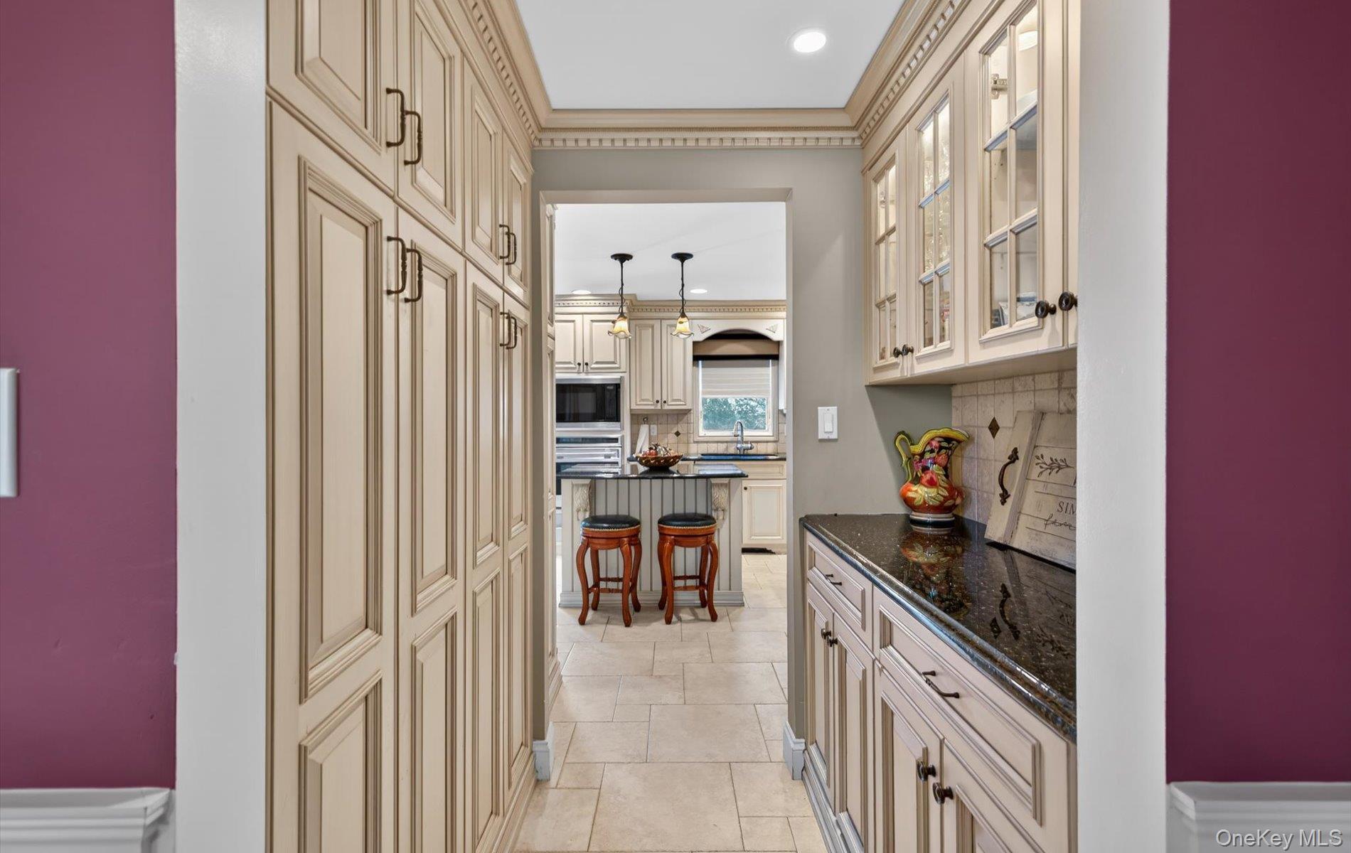 18 Chardonnay Road Commack, NY 11725 - Photo 17 of 50