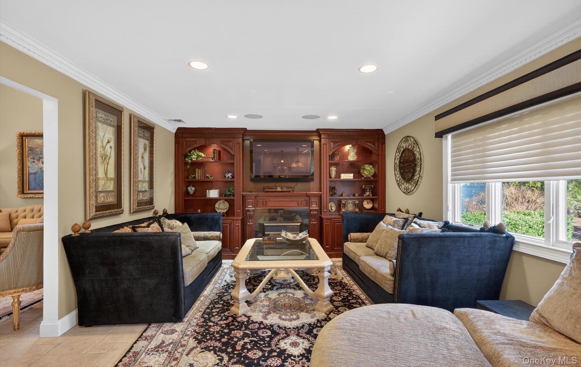 18 Chardonnay Road Commack, NY 11725 - Photo 21 of 50