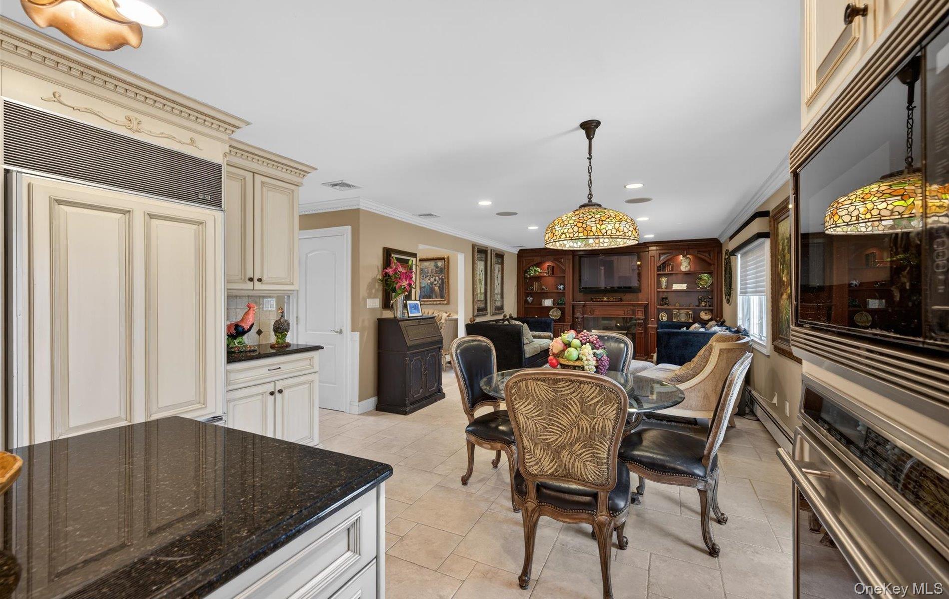 18 Chardonnay Road Commack, NY 11725 - Photo 29 of 50