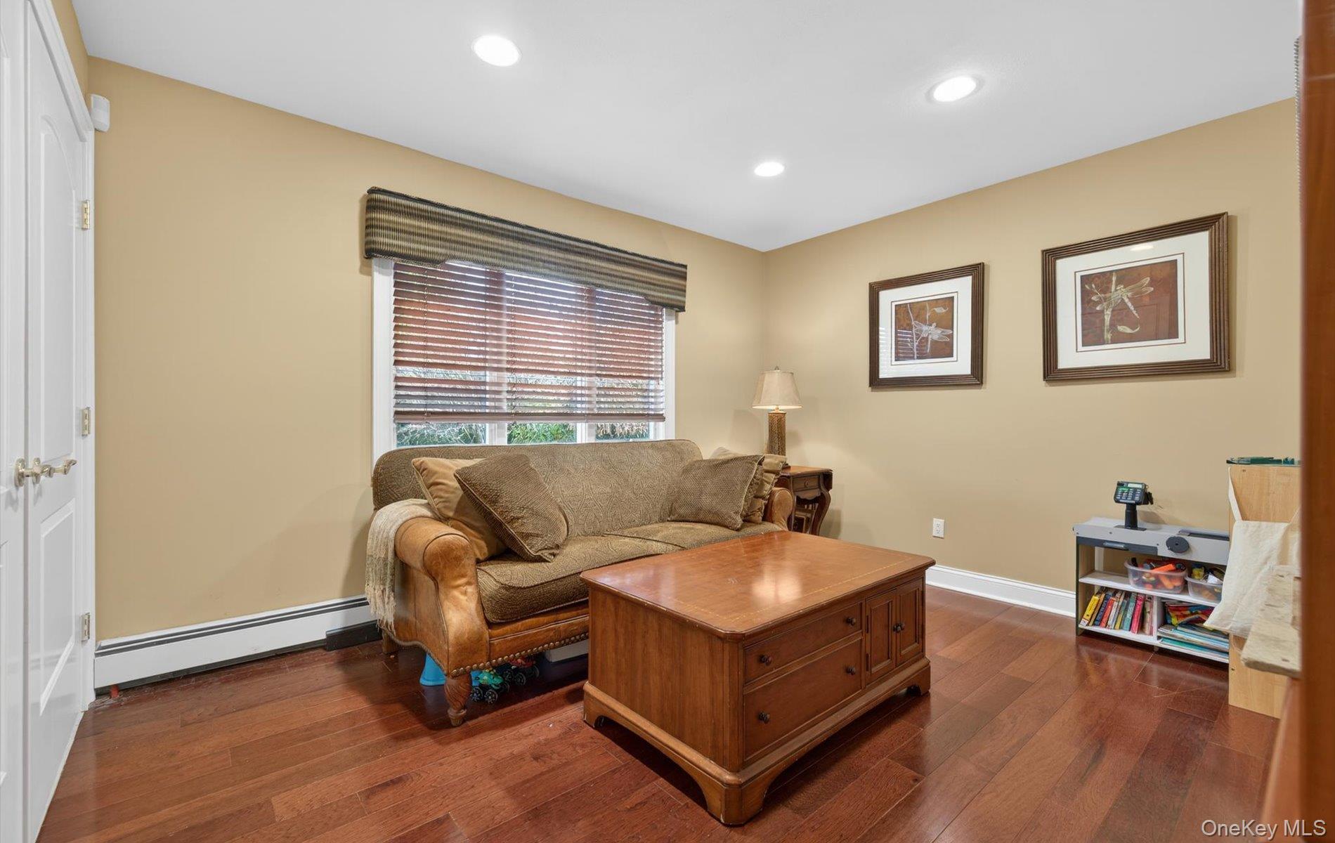 18 Chardonnay Road Commack, NY 11725 - Photo 33 of 50