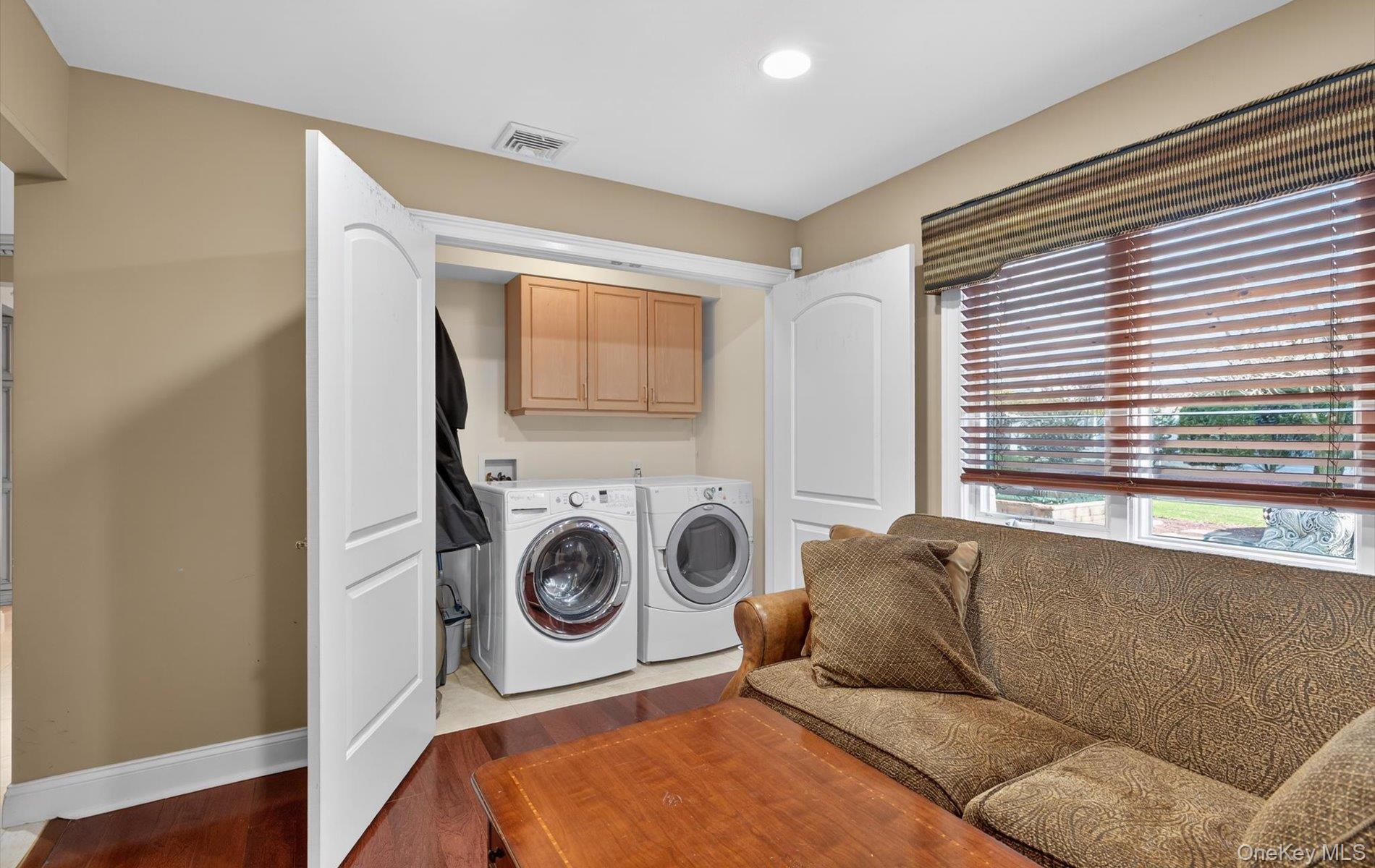 18 Chardonnay Road Commack, NY 11725 - Photo 34 of 50