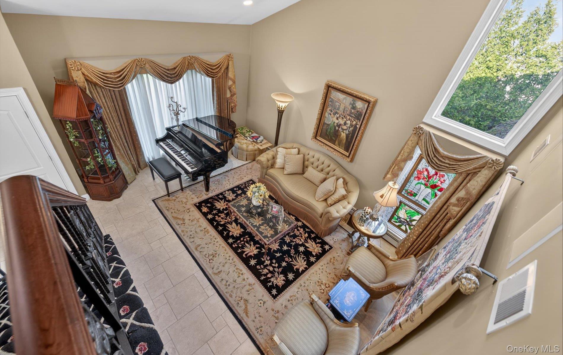 18 Chardonnay Road Commack, NY 11725 - Photo 36 of 50