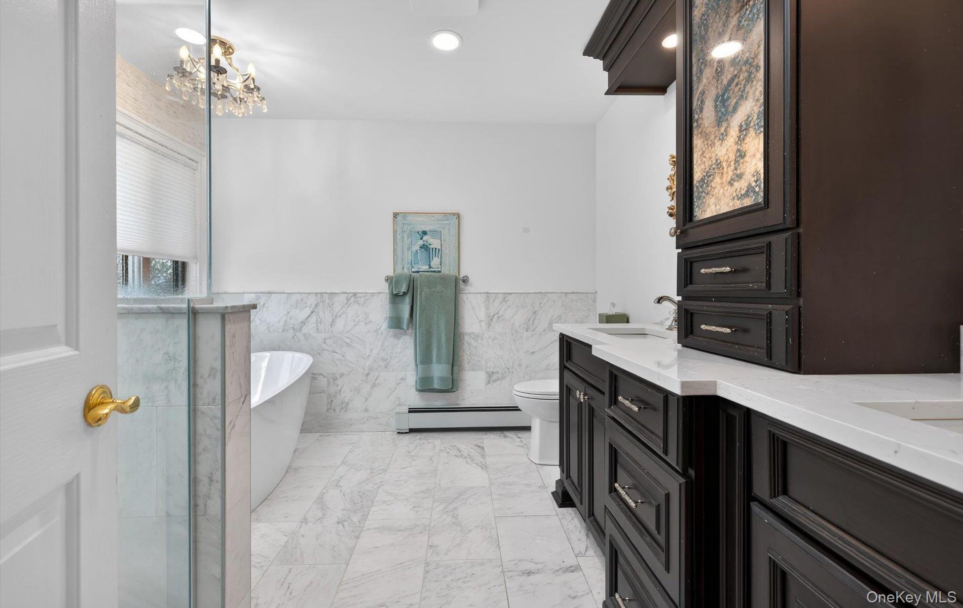 18 Chardonnay Road Commack, NY 11725 - Photo 38 of 50