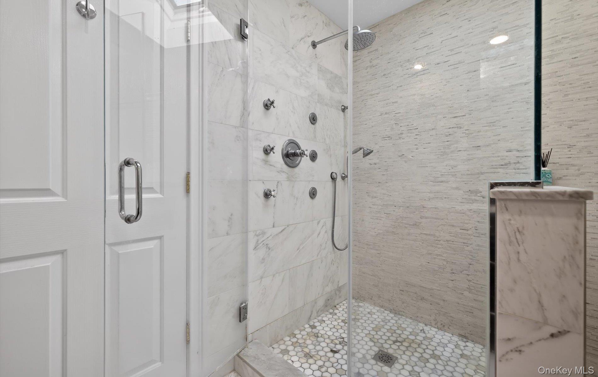 18 Chardonnay Road Commack, NY 11725 - Photo 41 of 50