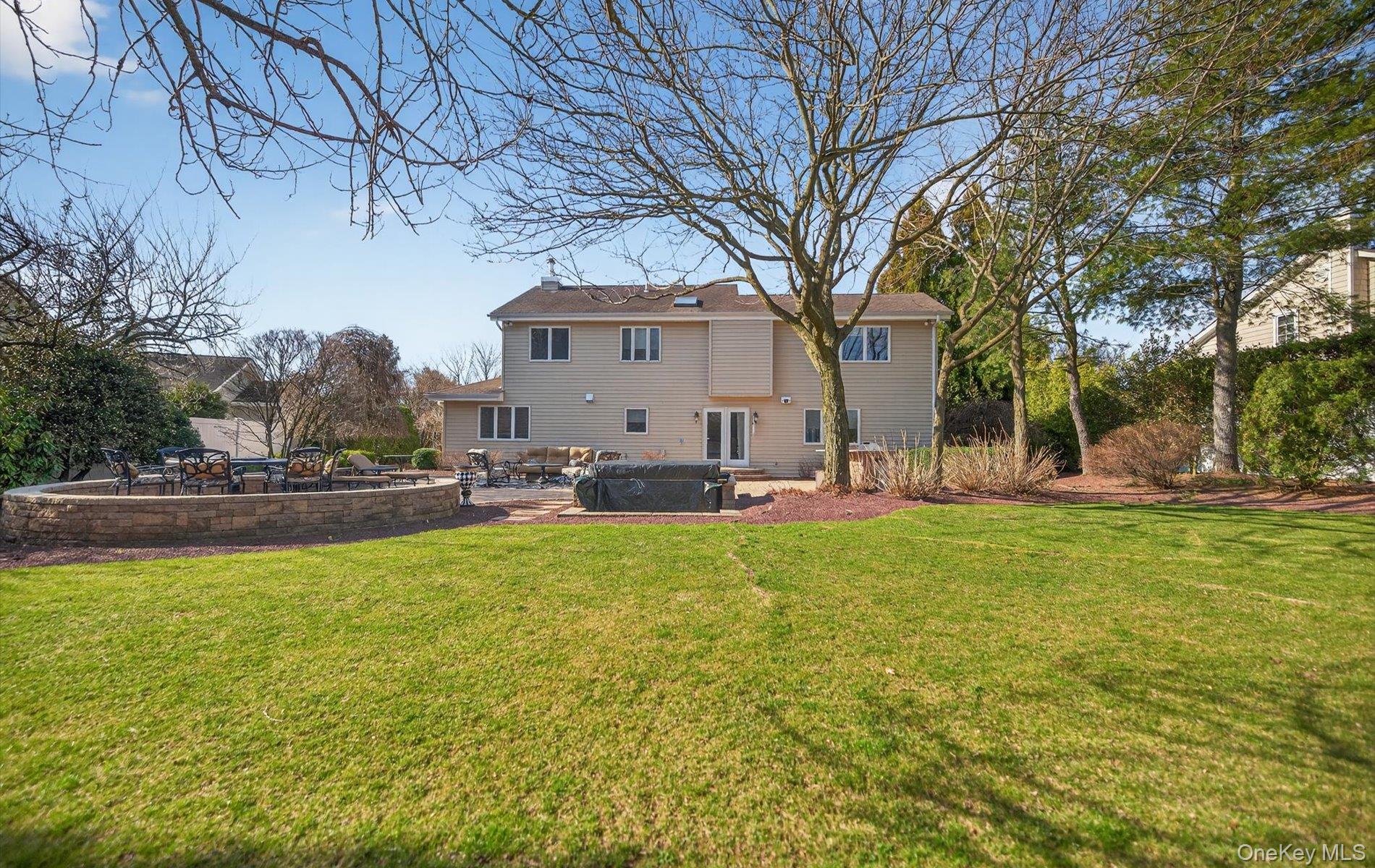 18 Chardonnay Road Commack, NY 11725 - Photo 49 of 50