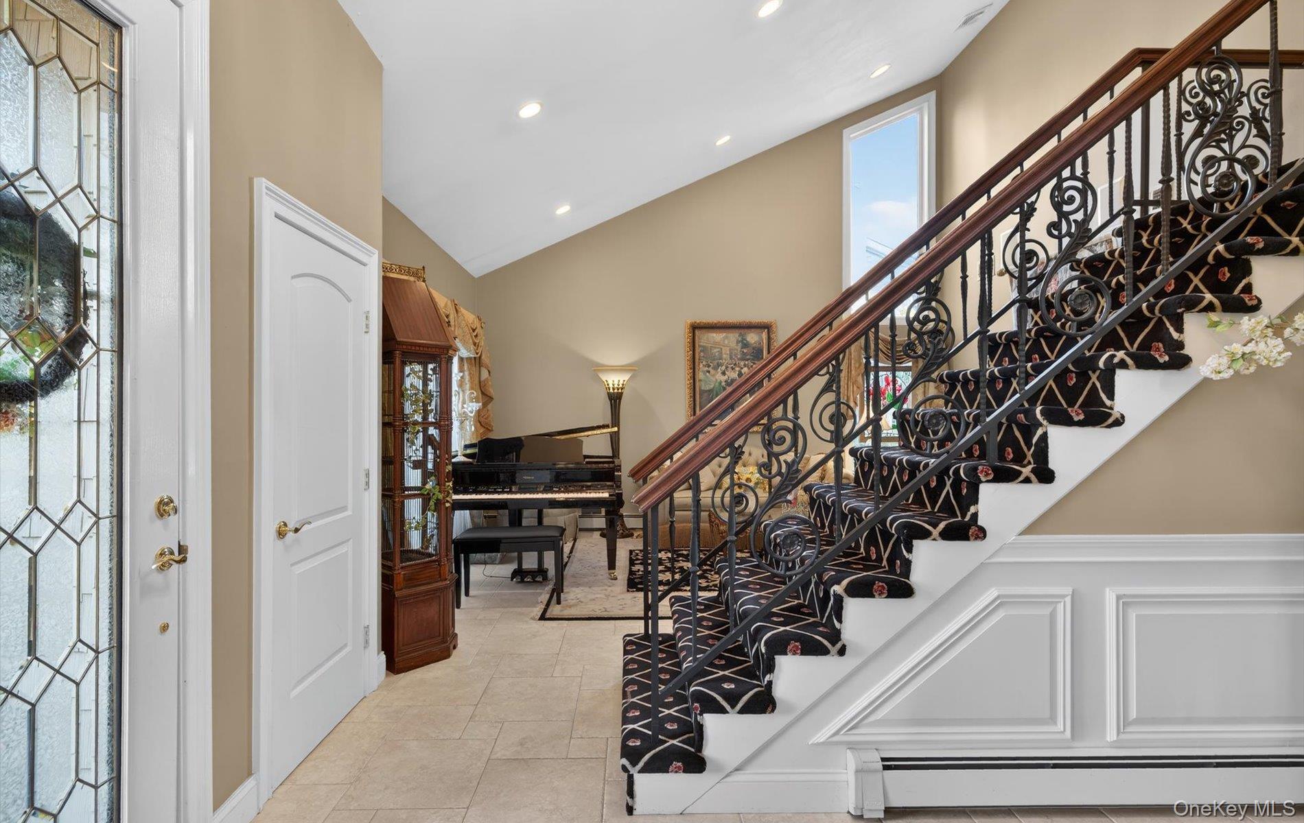 18 Chardonnay Road Commack, NY 11725 - Photo 9 of 50