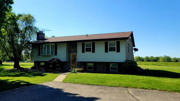 $369,000 | 6814 East County Road 200 North, Milan, IN 47031