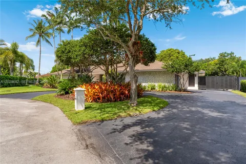 $1,995,000 | 12926 Southwest 104th Place, Miami, FL 33176
