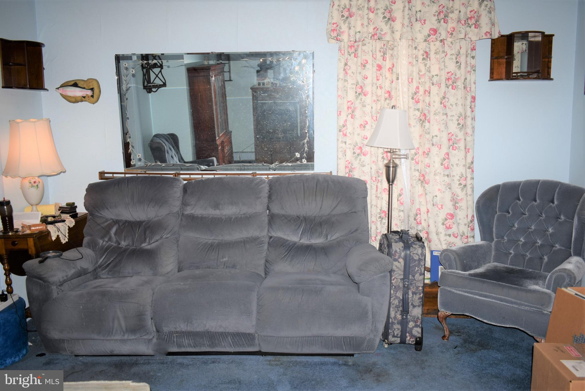 202 Berlin Road Clementon, NJ 08021 - Photo 5 of 25 Living Room