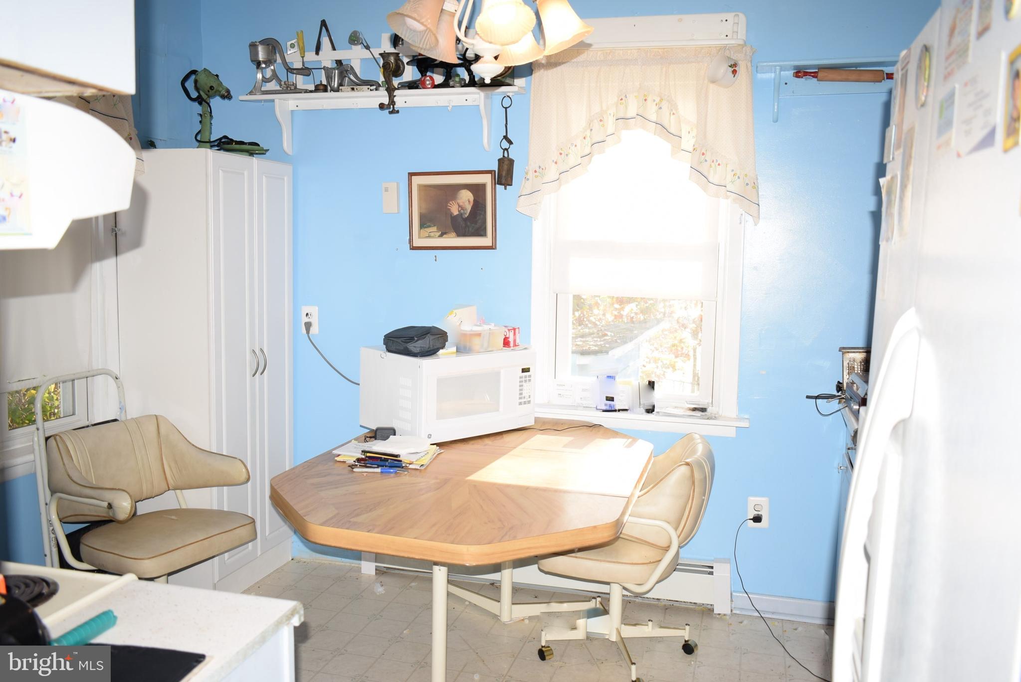 202 Berlin Road Clementon, NJ 08021 - Photo 8 of 25 Eat-in Kitchen